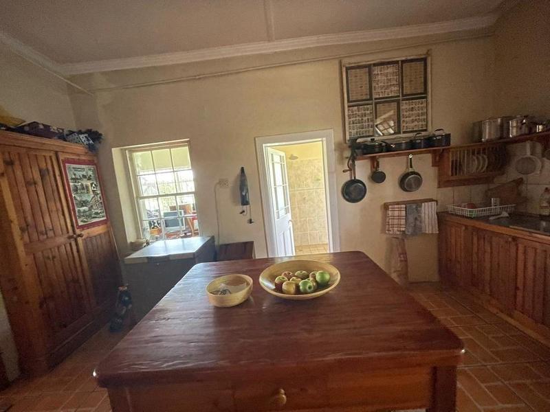 5 Bedroom Property for Sale in Ladybrand Free State